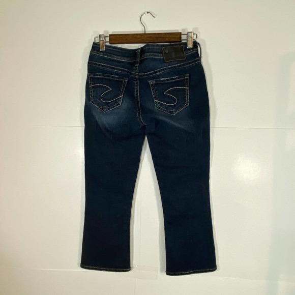 Silver Jeans Size 26 Aiko Kick Flare Capri/Crop Stretch Dark Wash 22" Inseam - Picture 3 of 8